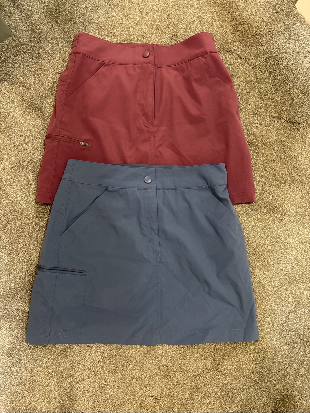 Active Women's Mini Skirt in Burgundy and Slate Blue